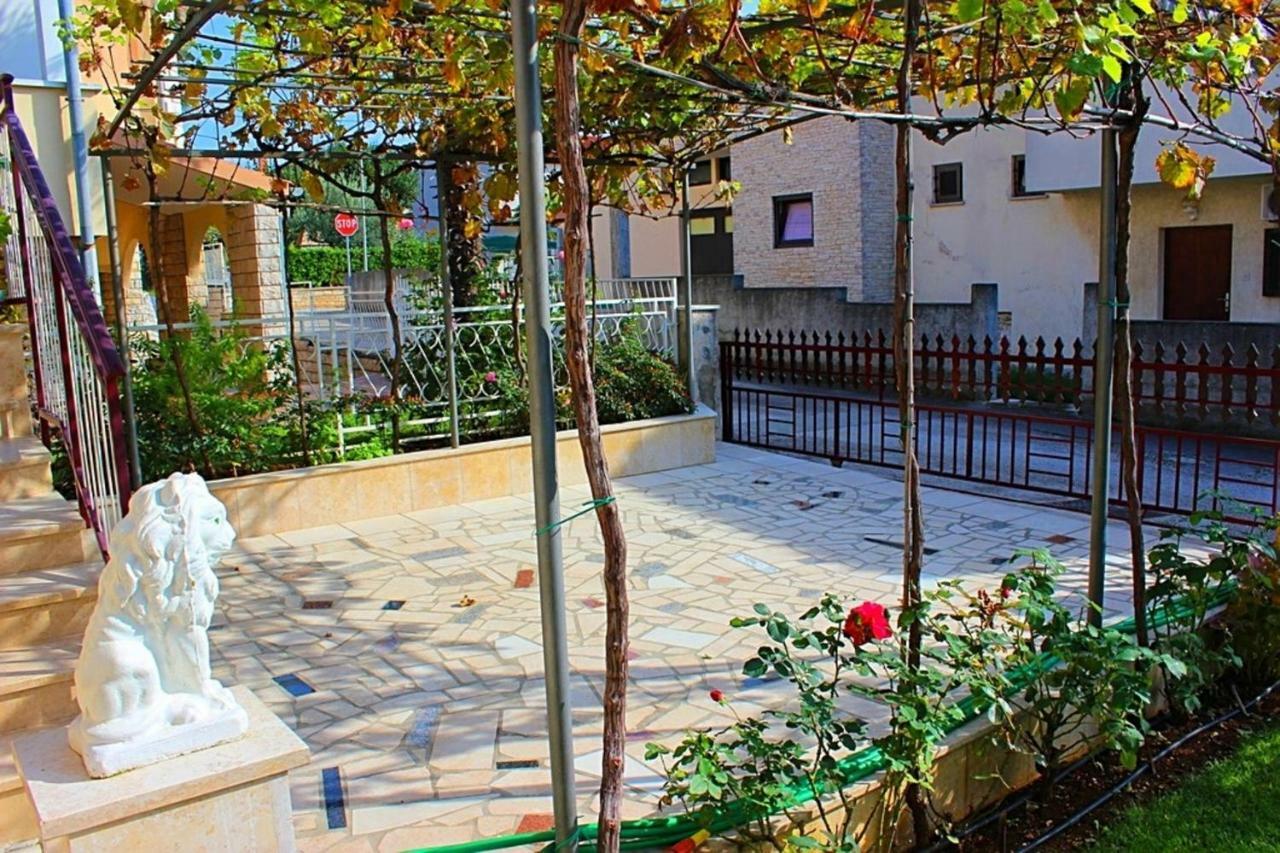 Ruzica Apartment Porec Exterior photo